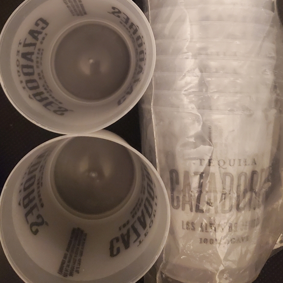 Party Bundle Reuseable NEW Cups by Cazadores Tequila - Picture 2 of 6
